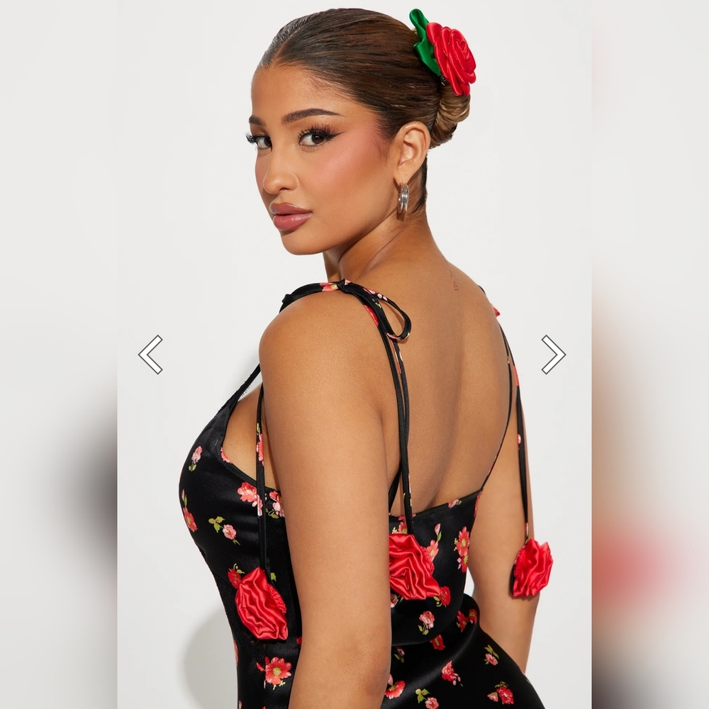 Fashion Nova Elegant Floral dress Satin - Picture 3 of 7